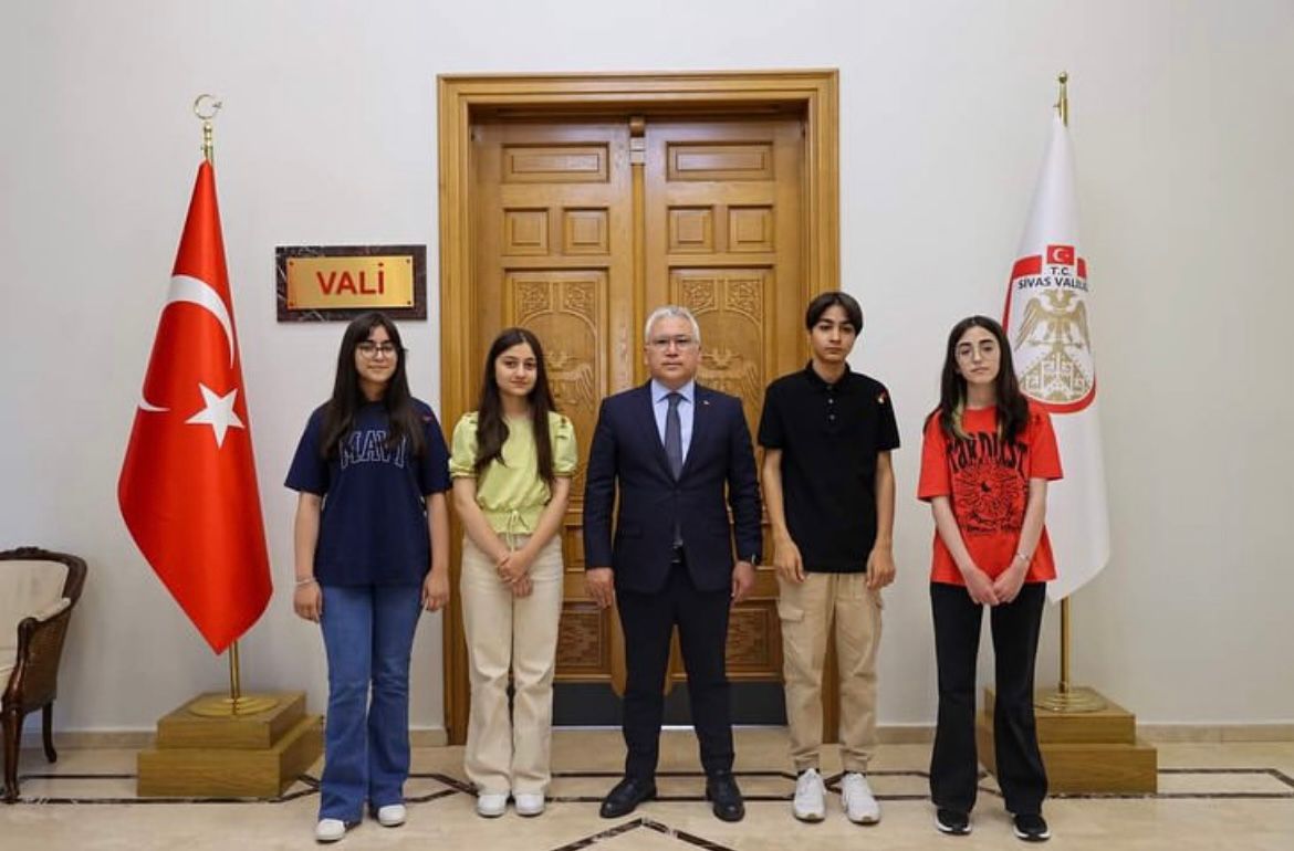 LGS TÜRKİYE 1'İNCİSİ ÖĞRENCİMİZ